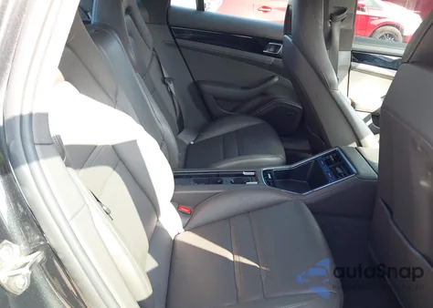 2017 Porsche Panamera 4 z USA, uszkodzony, nr VIN WP0AA2A72HL100409